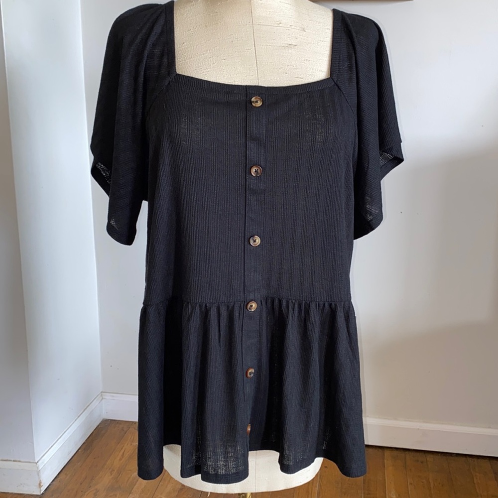 NEW Lane Bryant 18/20 black top with buttons